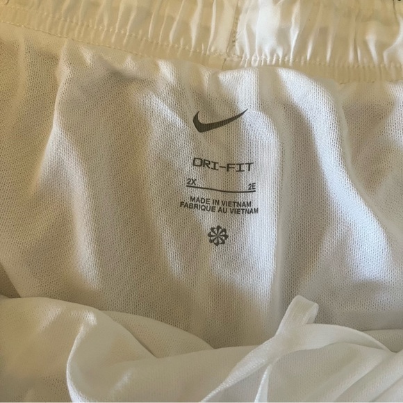 Nike Women's Tempo Dri-FIT Running Shirts W/inside Panties Size 2X - NWT - Picture 10 of 11